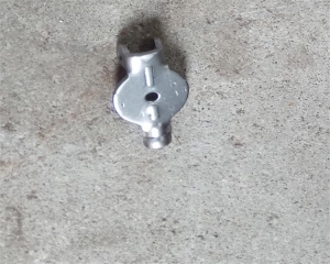 沖壓件廠采用什么方法來抑制沖壓件產(chǎn)生翻料、扭曲